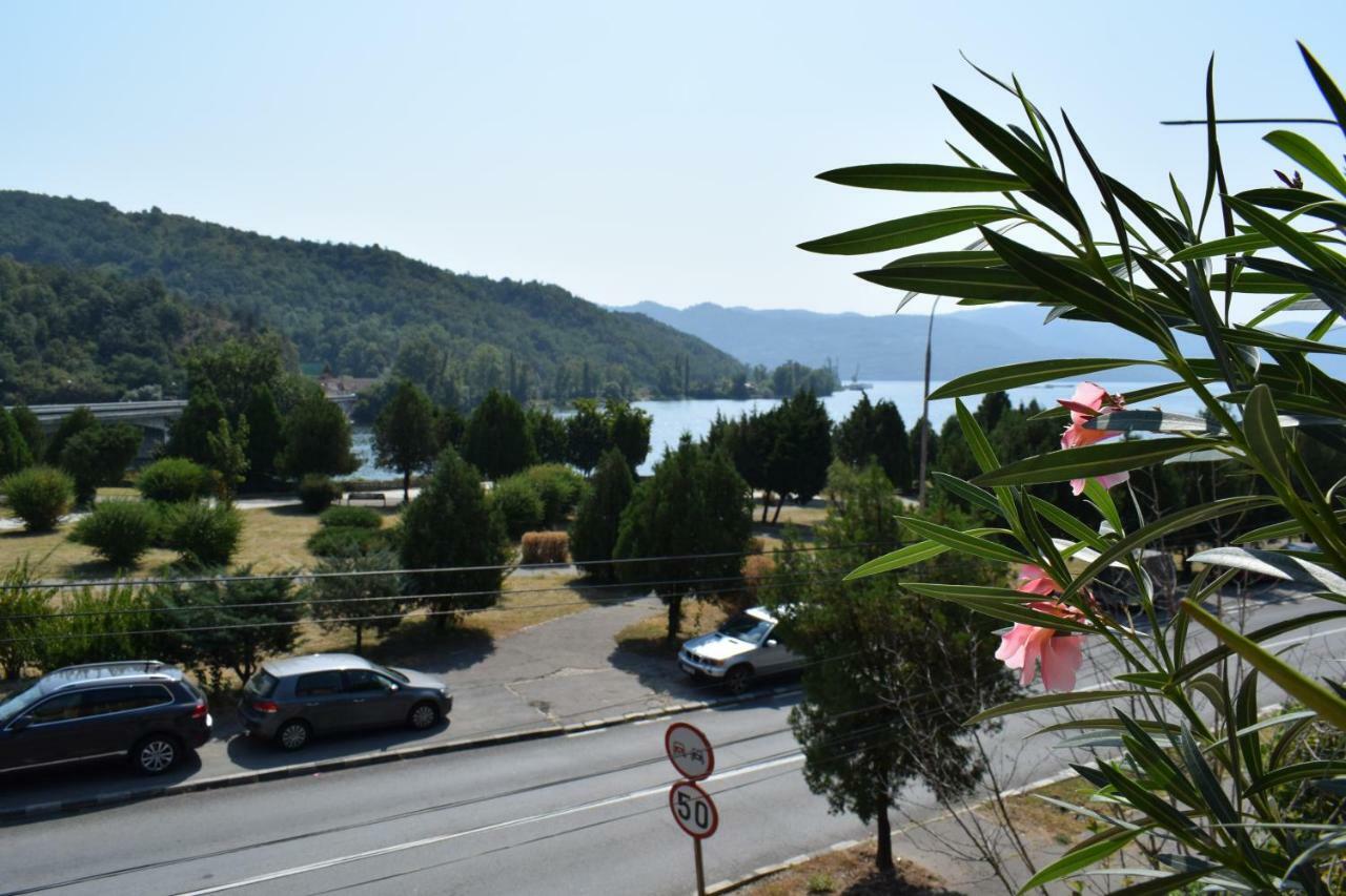 Pretty Garden Βίλα Orşova Εξωτερικό φωτογραφία